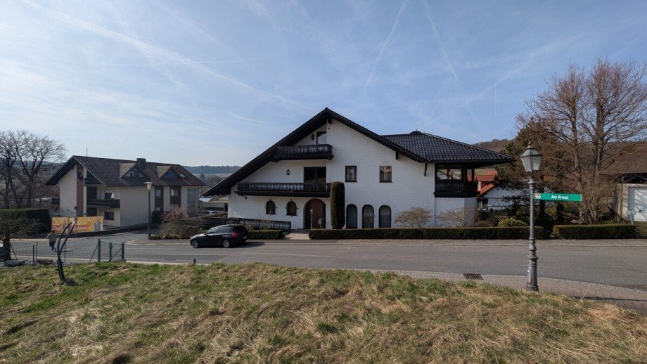 Zweifamilienhaus Weibersbrunn